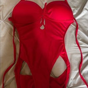 Brand new Venus open back key hole swimsuit